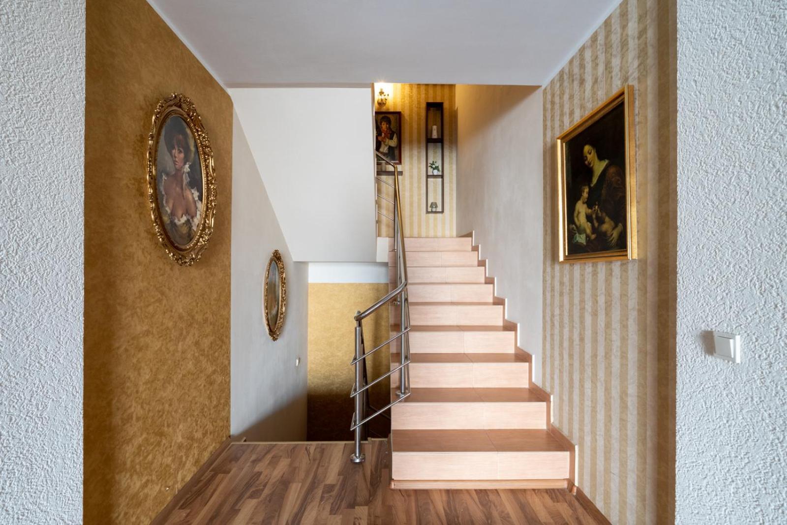 Farawayhomes Aparthotel Near Vienna Airport - Anytime Self Check-In Брук-ан-дер-Лайта Екстер'єр фото