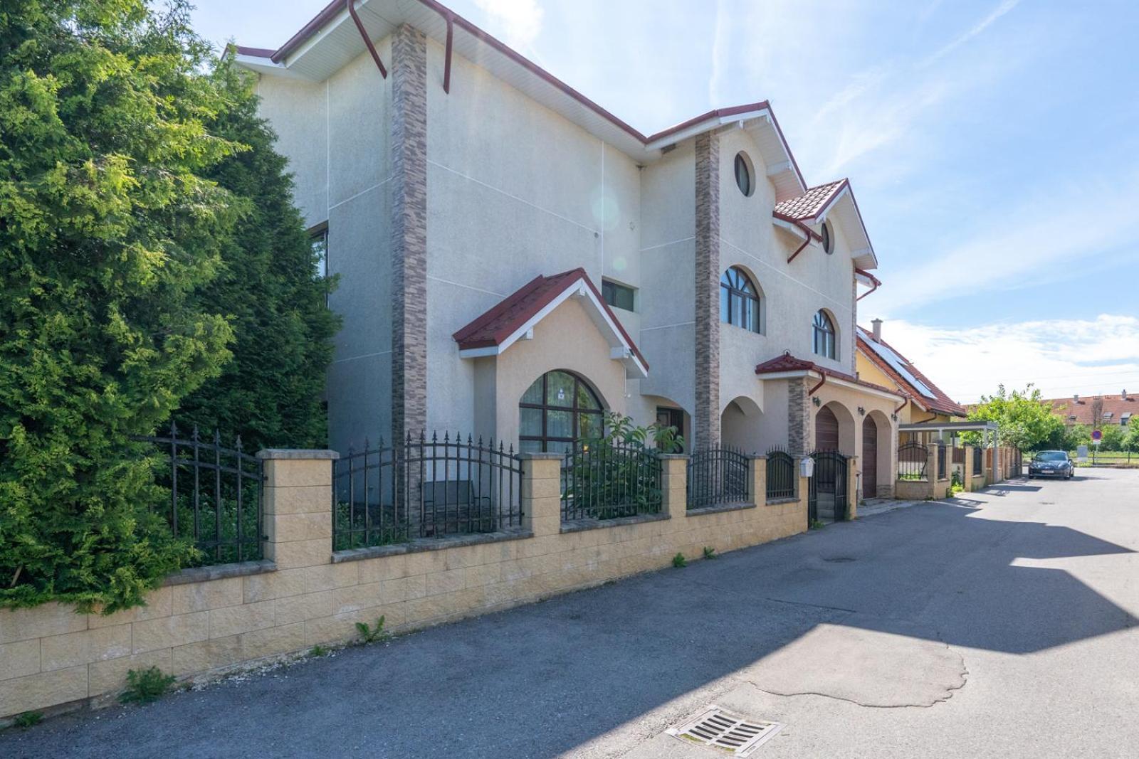 Farawayhomes Aparthotel Near Vienna Airport - Anytime Self Check-In Брук-ан-дер-Лайта Екстер'єр фото