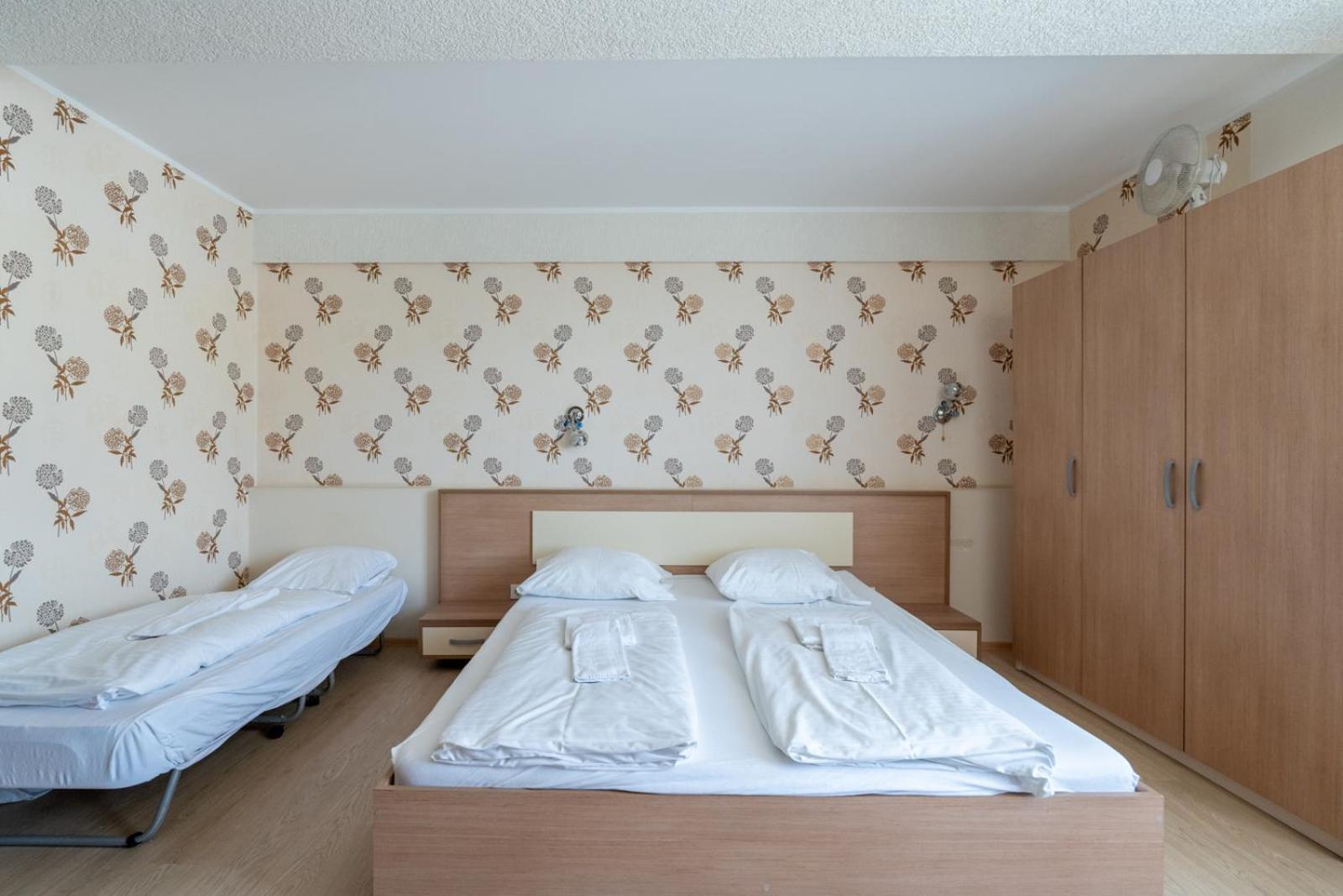 Farawayhomes Aparthotel Near Vienna Airport - Anytime Self Check-In Брук-ан-дер-Лайта Екстер'єр фото