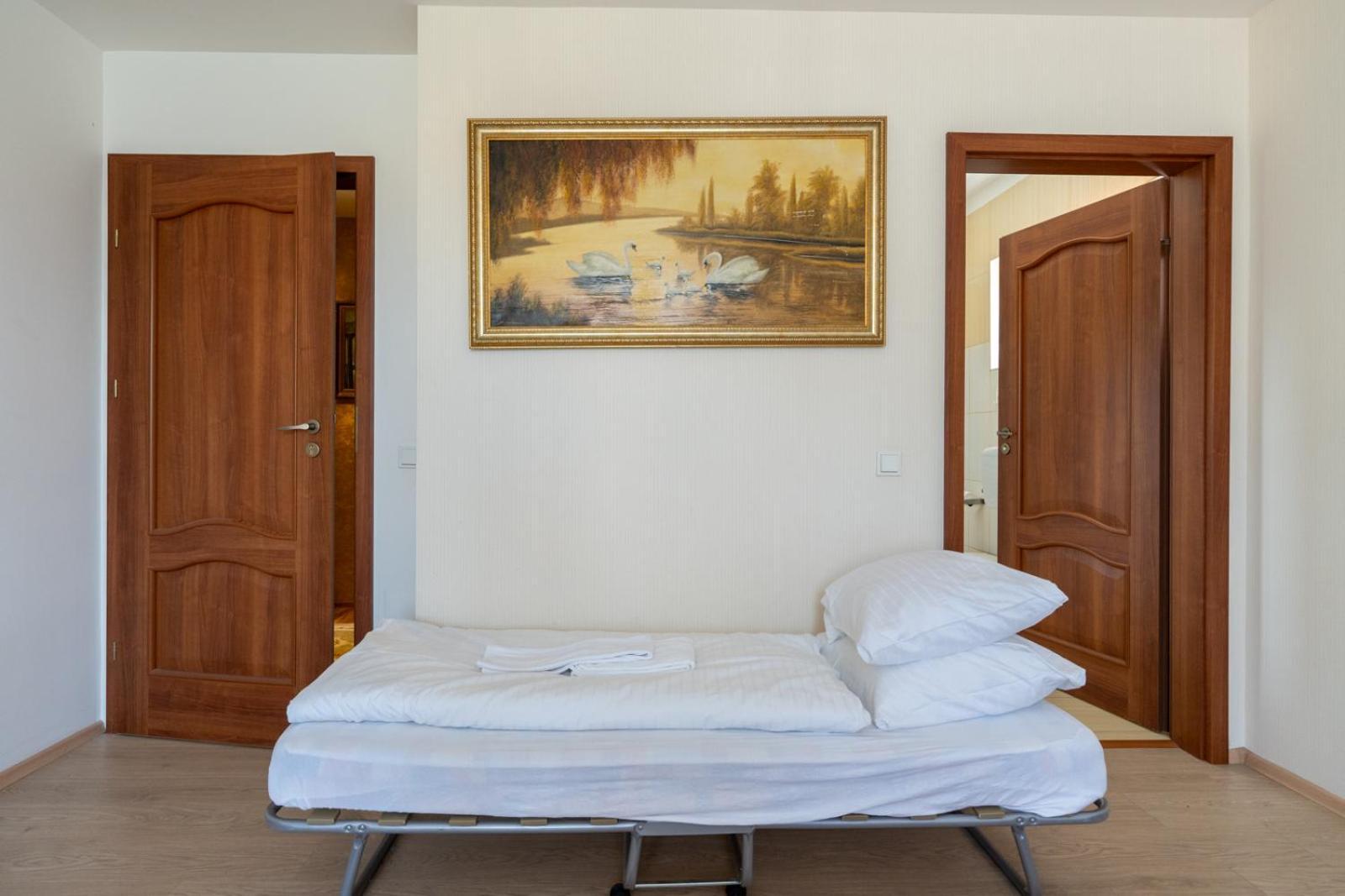 Farawayhomes Aparthotel Near Vienna Airport - Anytime Self Check-In Брук-ан-дер-Лайта Екстер'єр фото